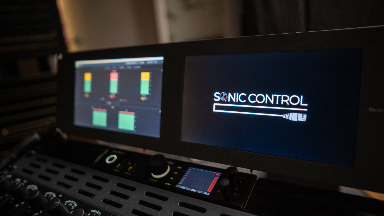 Sonic Control mastering monitors displaying the Sonic Control logo